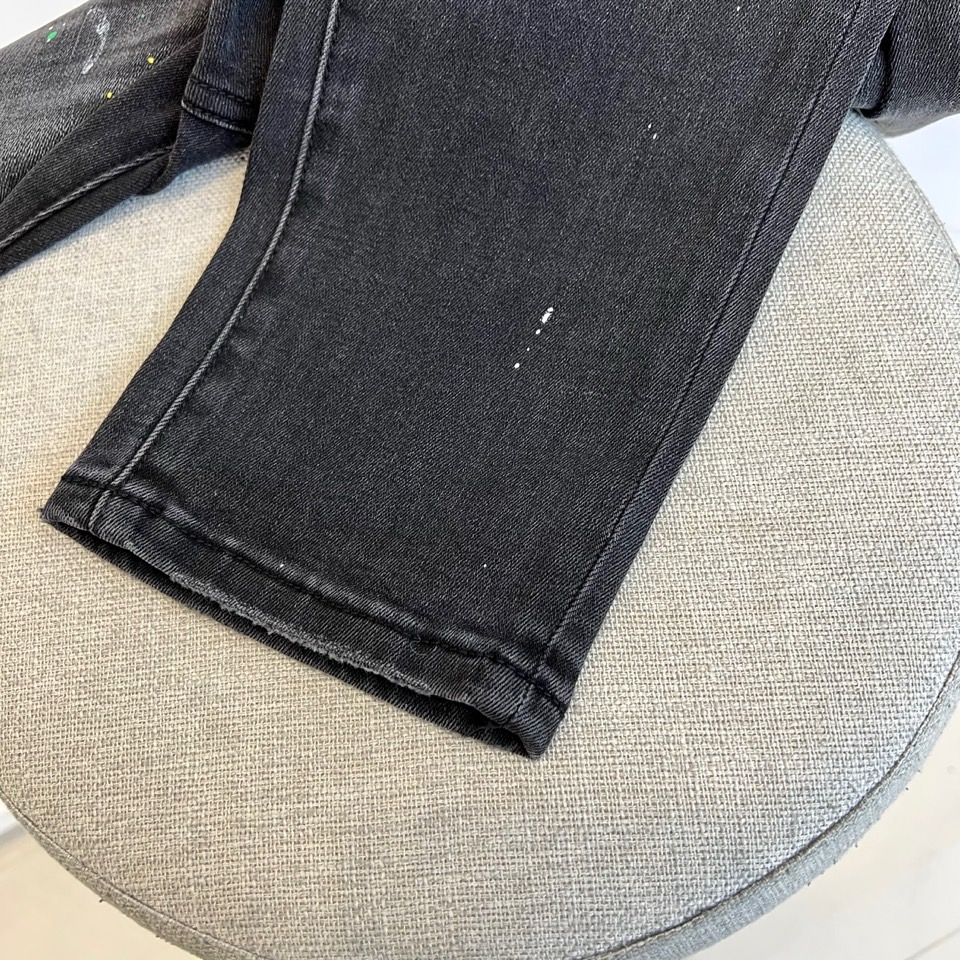 PP、2025秋冬新款男士五口袋牛仔裤，（抢先发售）面料含有莱卡莱卡纤维，随身而动，忠于原有衣形，融入弹