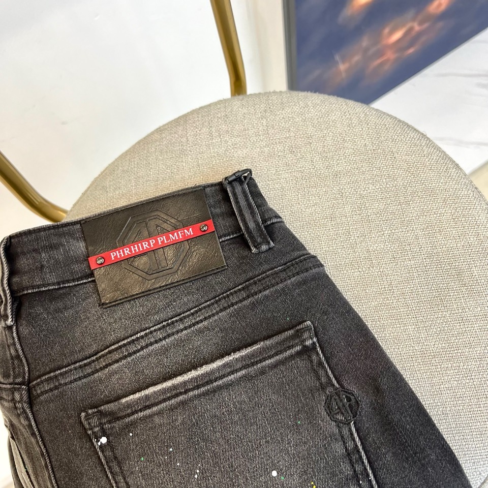 PP、2025秋冬新款男士五口袋牛仔裤，（抢先发售）面料含有莱卡莱卡纤维，随身而动，忠于原有衣形，融入弹