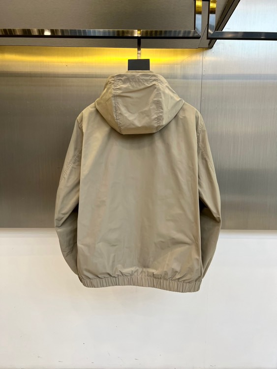 Bur巴宝莉、2025FW秋冬男士连帽夹克男装外套，休闲日常穿搭单品！上身修饰身形、将时装美学和新都市商