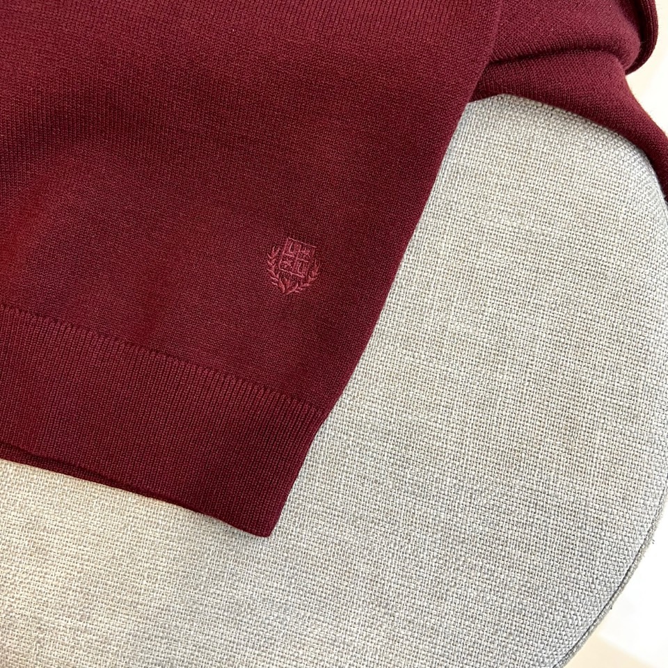lP🆕、25FW/新品圆领套头羊毛衫，定制抗起球精细绵羊毛，腈纶29.3%聚酯纤维27.1%莱赛尔纤维2