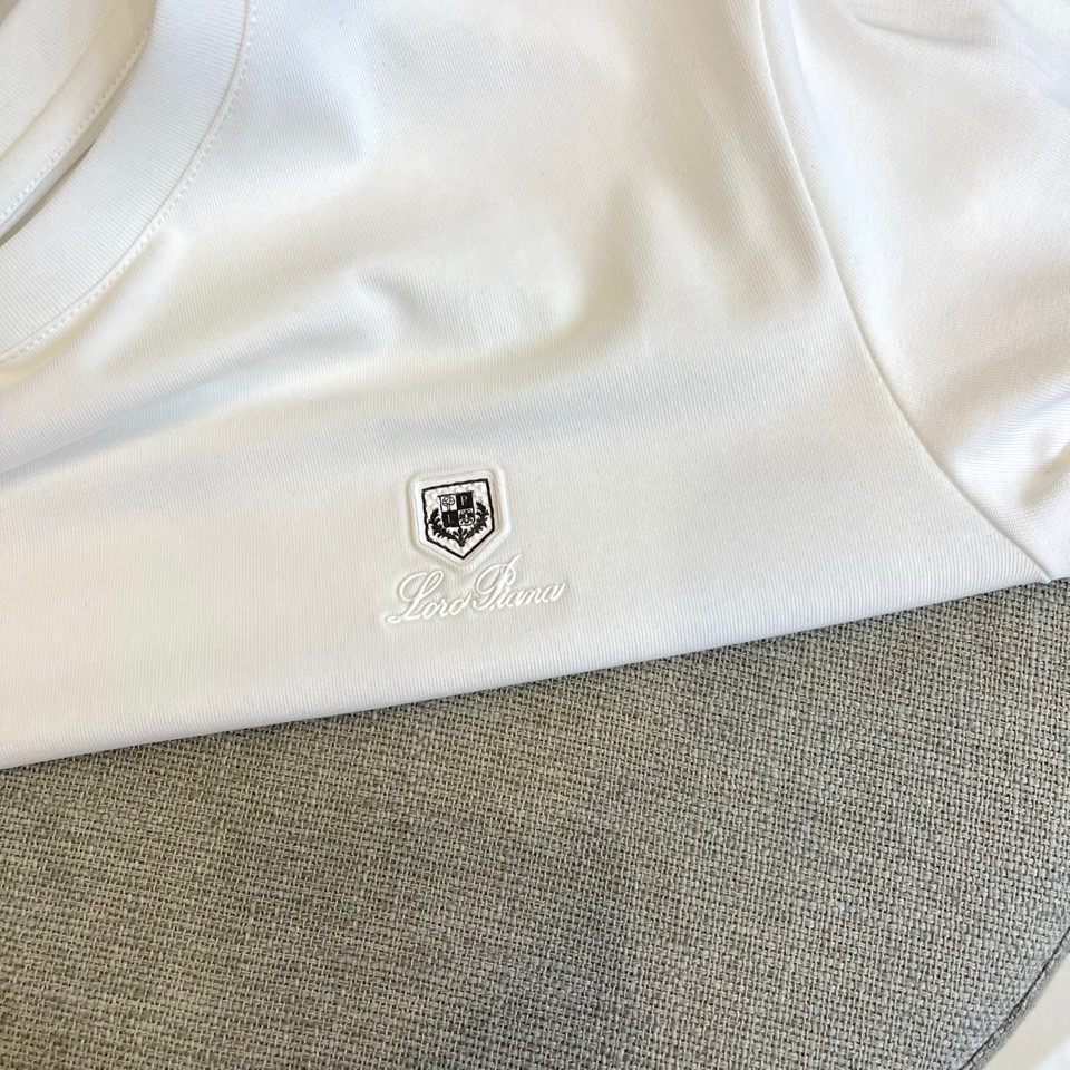 LORO PIANA 2025秋冬新款男士长袖T，采用lP🆕标志性的Baby Cashmere®超细纤维