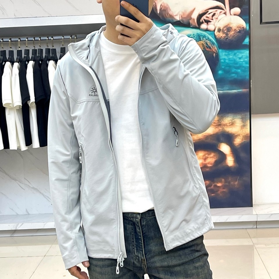 KAILAS凯乐石、2025秋冬机能夹克 | 山系美学，都市穿梭54%锦纶+36%聚酯纤维+10%氨纶的