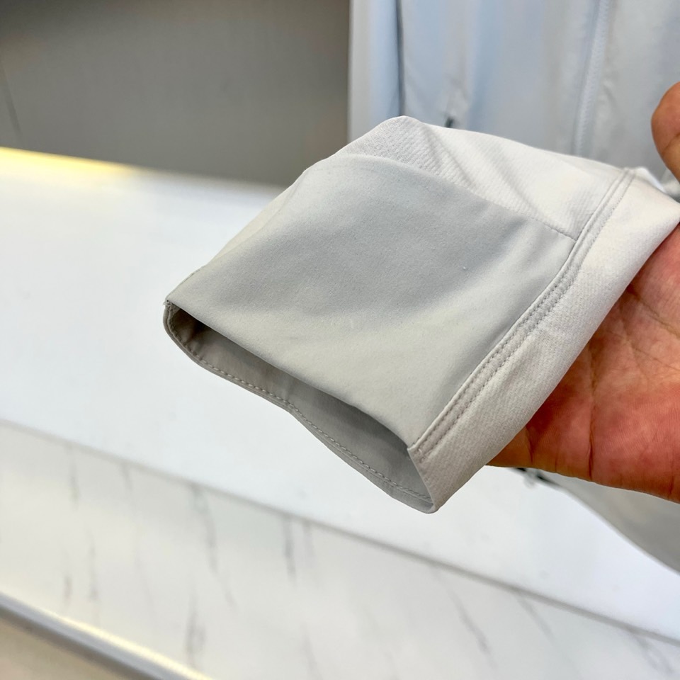 KAILAS凯乐石、2025秋冬机能夹克 | 山系美学，都市穿梭54%锦纶+36%聚酯纤维+10%氨纶的