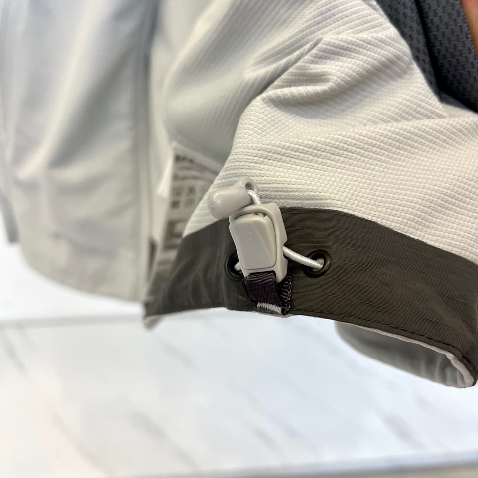 KAILAS凯乐石、2025秋冬机能夹克 | 山系美学，都市穿梭54%锦纶+36%聚酯纤维+10%氨纶的