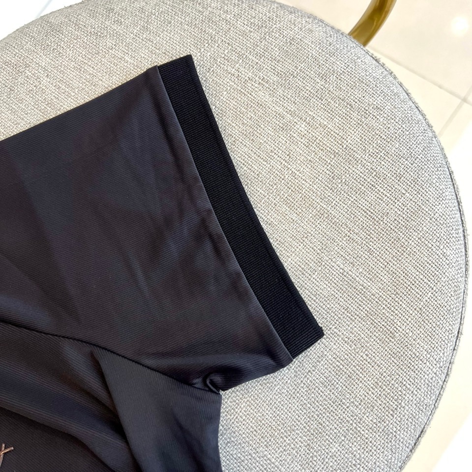 杰尼亚、2025春夏新品发售新品短袖T恤。采用进口欧棉面料，温儒柔软 细腻柔软 上身自然是舒适 凉爽，经