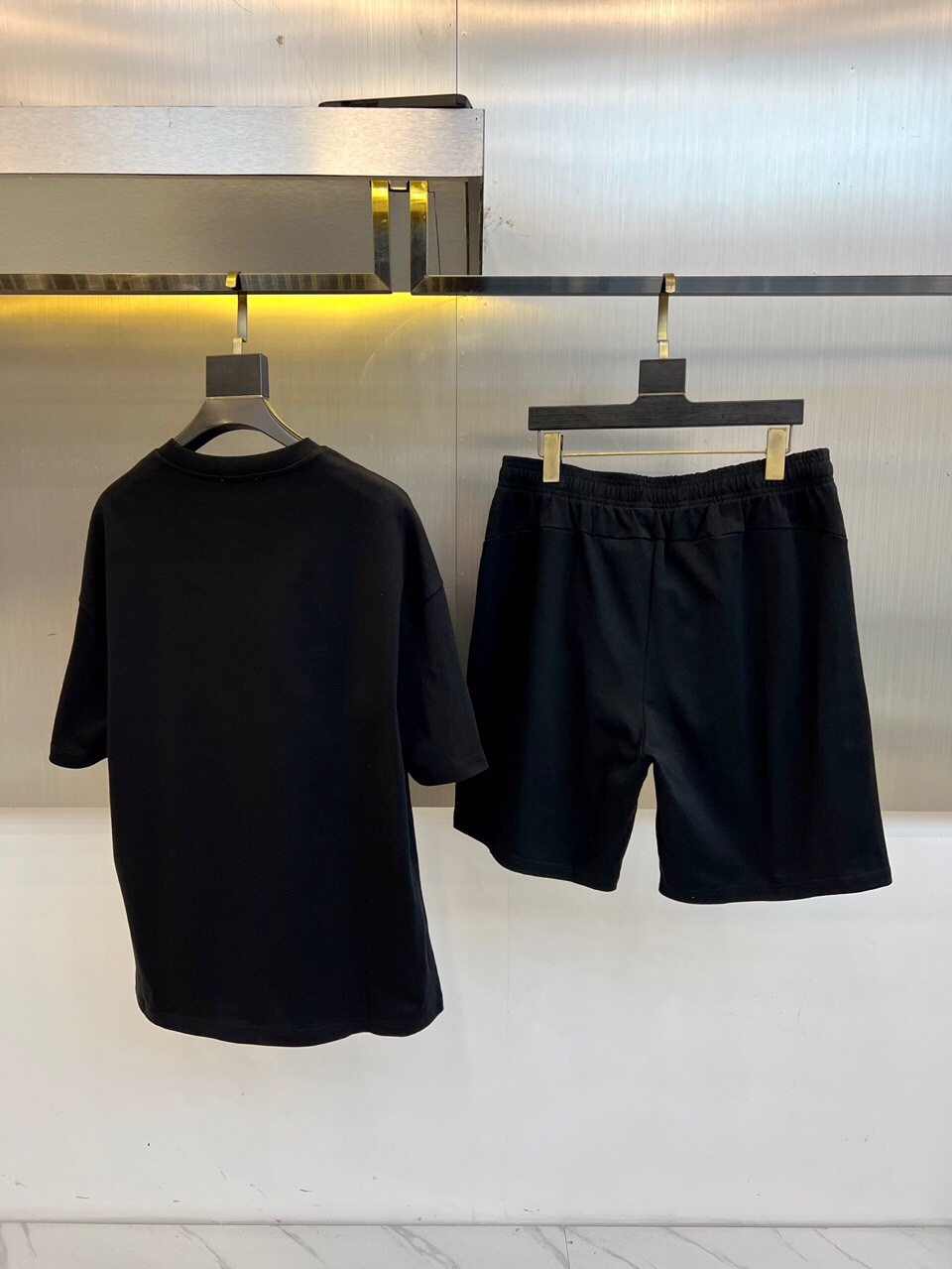 、Dior、纯棉套装、定制面料、100%纯棉、上身超然、偏大一码、尺码M-2XL（模特173-140斤上