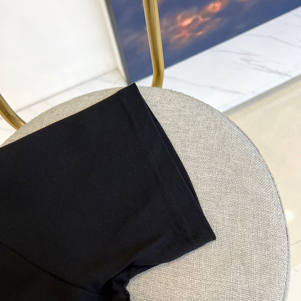 、Dior、纯棉套装、定制面料、100%纯棉、上身超然、偏大一码、尺码M-2XL（模特173-140斤上