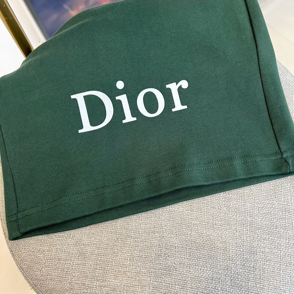 、Dior、纯棉套装、定制面料、100%纯棉、上身超然、偏大一码、尺码M-2XL（模特173-140斤上