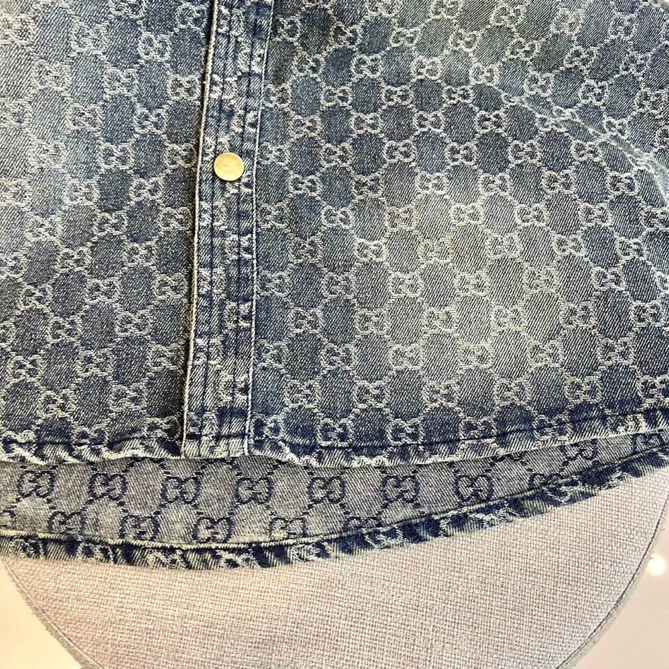 Gucci、2025早秋新品男装牛仔外套，进口yb面料，质感挺阔，手感顺滑，采用顺滑质感构筑雅致运动廓形