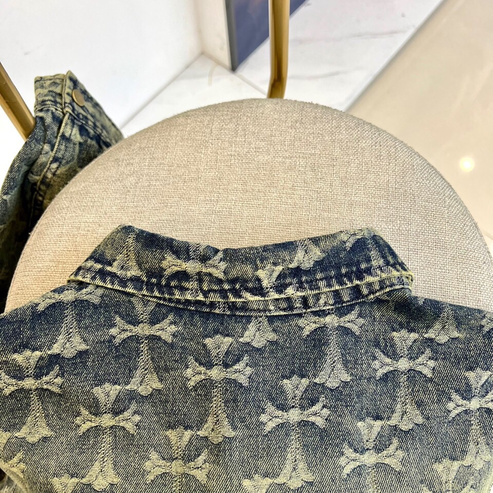 克罗心、2025早秋新品男装牛仔外套，进口yb面料，质感挺阔，手感顺滑，采用顺滑质感构筑雅致运动廓形，纹