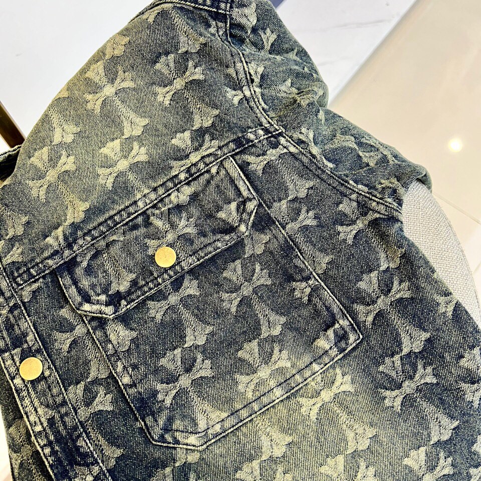 克罗心、2025早秋新品男装牛仔外套，进口yb面料，质感挺阔，手感顺滑，采用顺滑质感构筑雅致运动廓形，纹