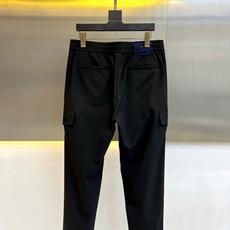 意大利kiton-2025春夏新款男士天丝棉麻休闲裤。独家专供进口原版天丝棉麻面料,透气柔软透气很强,笔 意大利kiton-2025春夏新款男士天丝棉麻休闲裤。独家专供进口原版天丝棉麻面料,透气柔软透气很强,笔