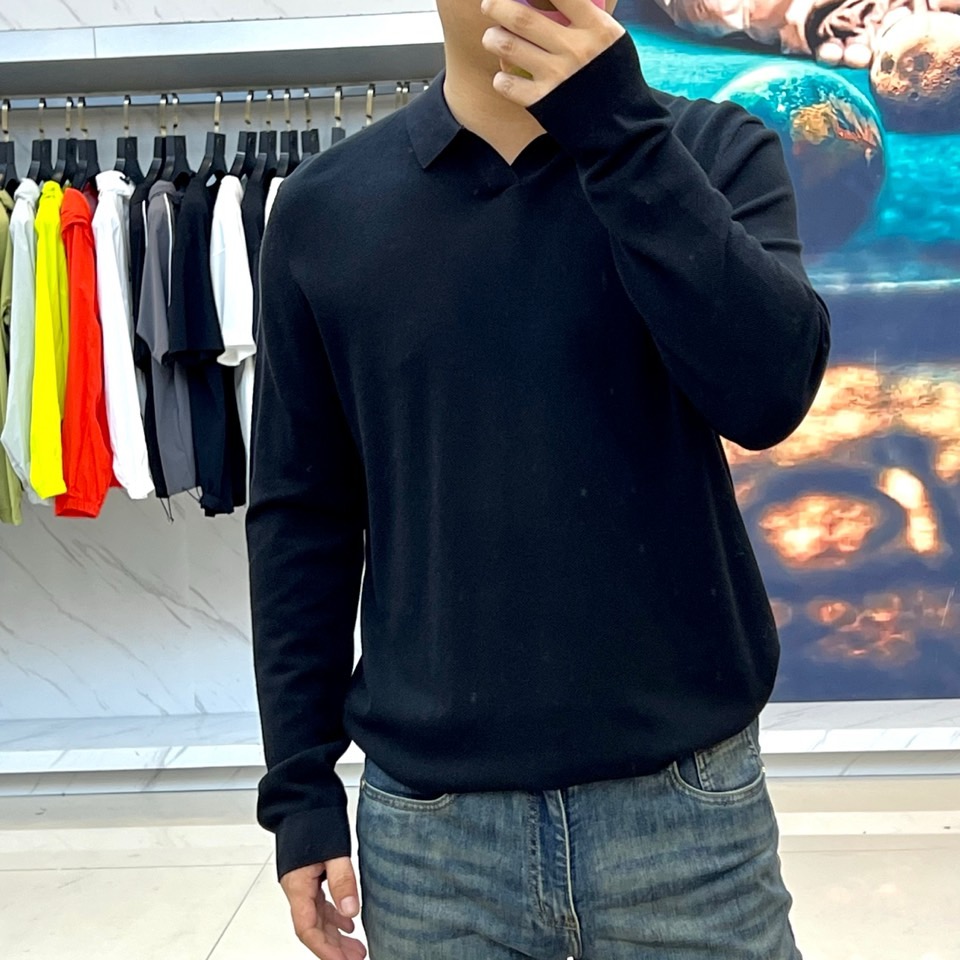 Zegna杰尼亚、2025秋冬新款简约商务休闲无扣翻领长袖男士针织POLO衫。海鸥领的设计理念打破传统固