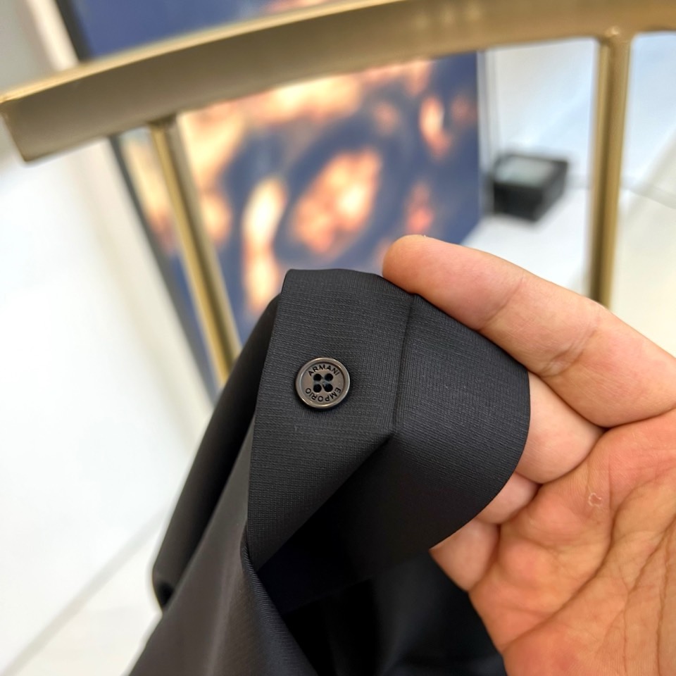 1v、2025秋冬新品男士精织长袖Polo衫，以匠心细节重塑日常着装美学，诠释简约而不简单的现代型格1.