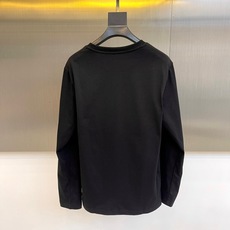 Brunello Cucinelli 2025秋冬系列。延续BC标志性的精湛工艺。2025秋冬系列以温润 Brunello Cucinelli 2025秋冬系列。延续BC标志性的精湛工艺。2025秋冬系列以温润