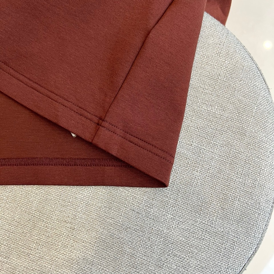 Bur巴宝莉、【高品质】25s秋冬款新品中领套头长袖T恤卫衣，面料采用舒弹莫代尔棉空气层/新疆棉混纺 特