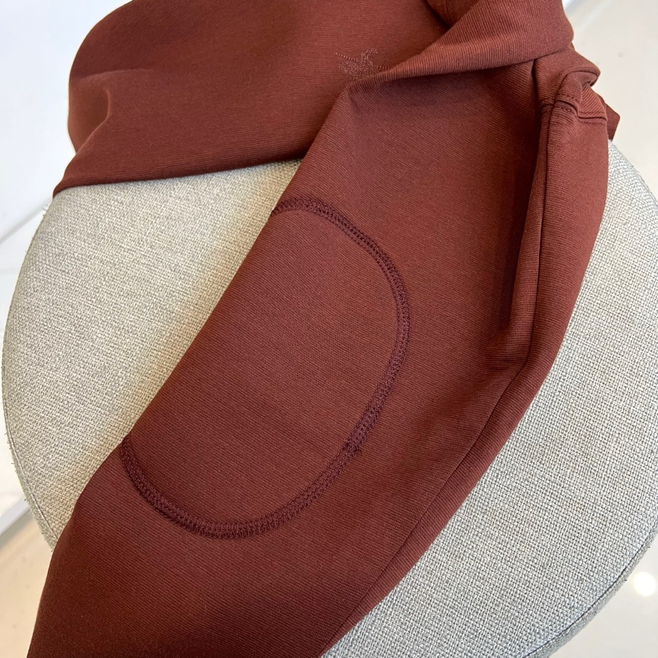 Bur巴宝莉、【高品质】25s秋冬款新品中领套头长袖T恤卫衣，面料采用舒弹莫代尔棉空气层/新疆棉混纺 特