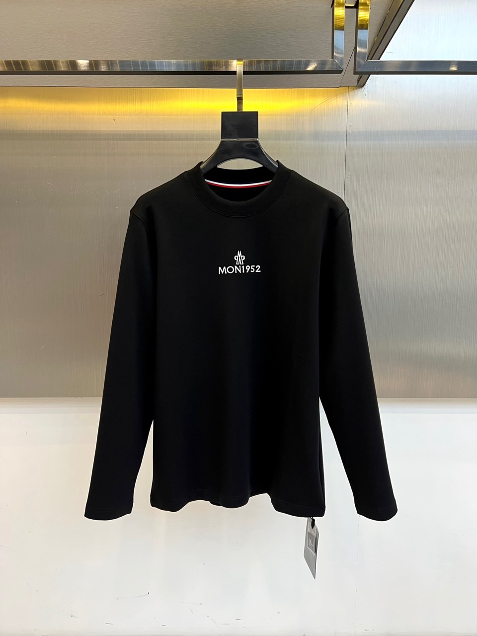 Mon蒙口、【高品质】25s秋冬款新品圆领套头长袖T恤卫衣，面料采用舒弹莫代尔棉空气层/新疆棉混纺 特性