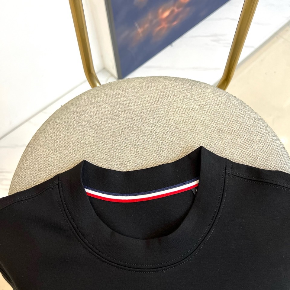 Mon蒙口、【高品质】25s秋冬款新品圆领套头长袖T恤卫衣，面料采用舒弹莫代尔棉空气层/新疆棉混纺 特性