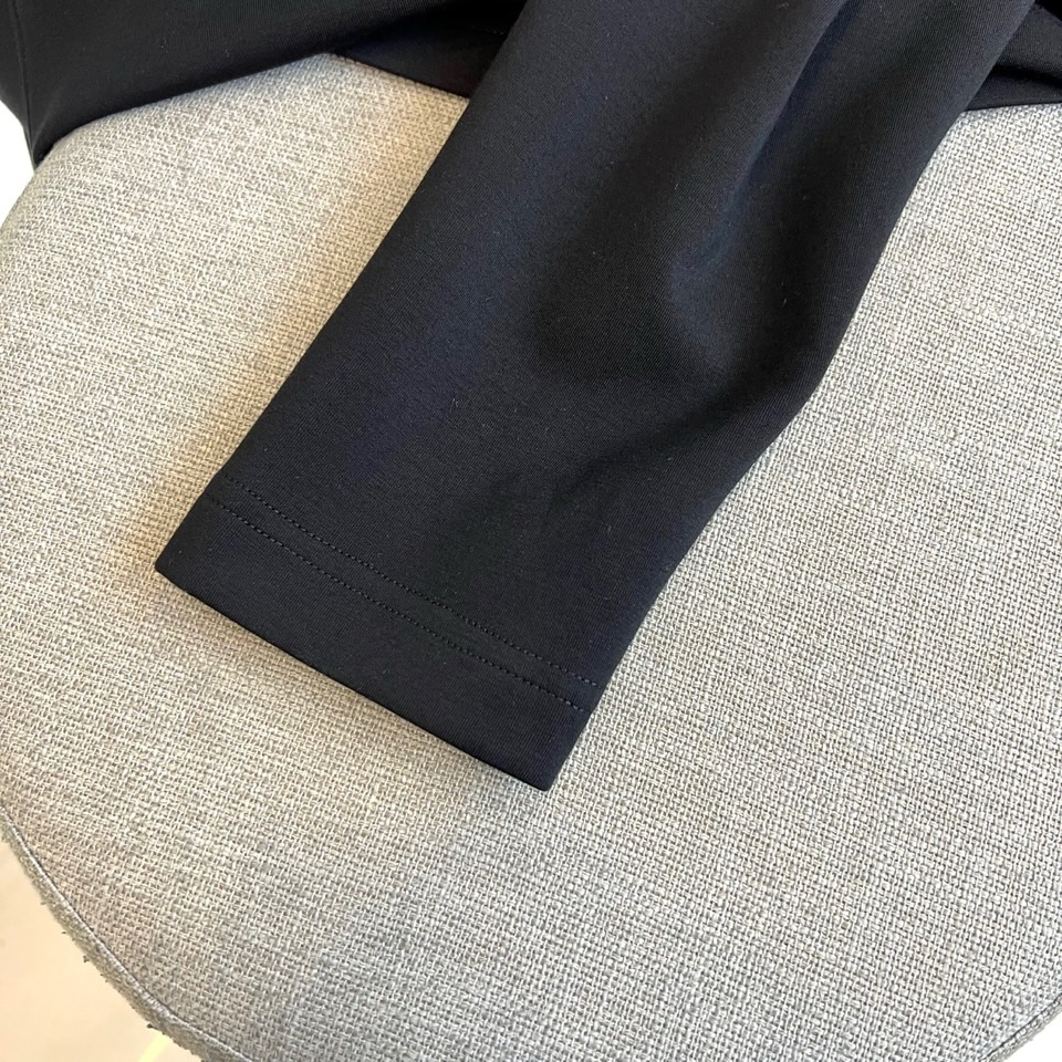 Mon蒙口、【高品质】25s秋冬款新品圆领套头长袖T恤卫衣，面料采用舒弹莫代尔棉空气层/新疆棉混纺 特性