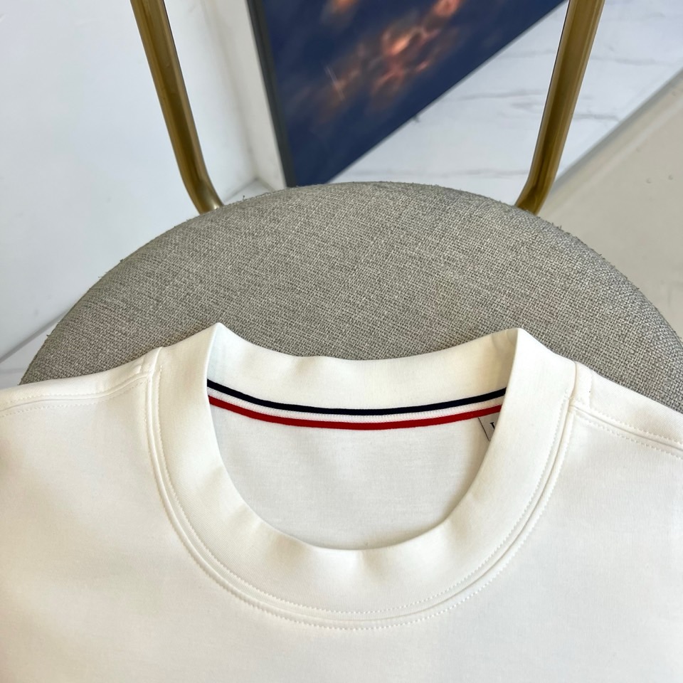 Mon蒙口、【高品质】25s秋冬款新品圆领套头长袖T恤卫衣，面料采用舒弹莫代尔棉空气层/新疆棉混纺 特性