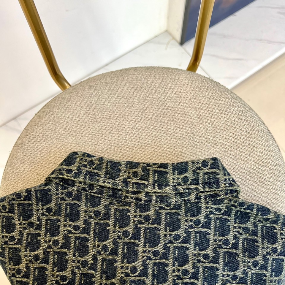 Dior、2025早秋新品男装牛仔外套，进口yb面料，质感挺阔，手感顺滑，采用顺滑质感构筑雅致运动廓形，