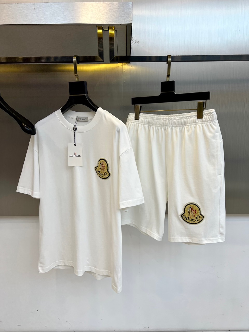 、蒙口、纯棉套装、定制面料、100%纯棉、上身超然、偏大一码、尺码M-2XL（模特173-140斤上身M