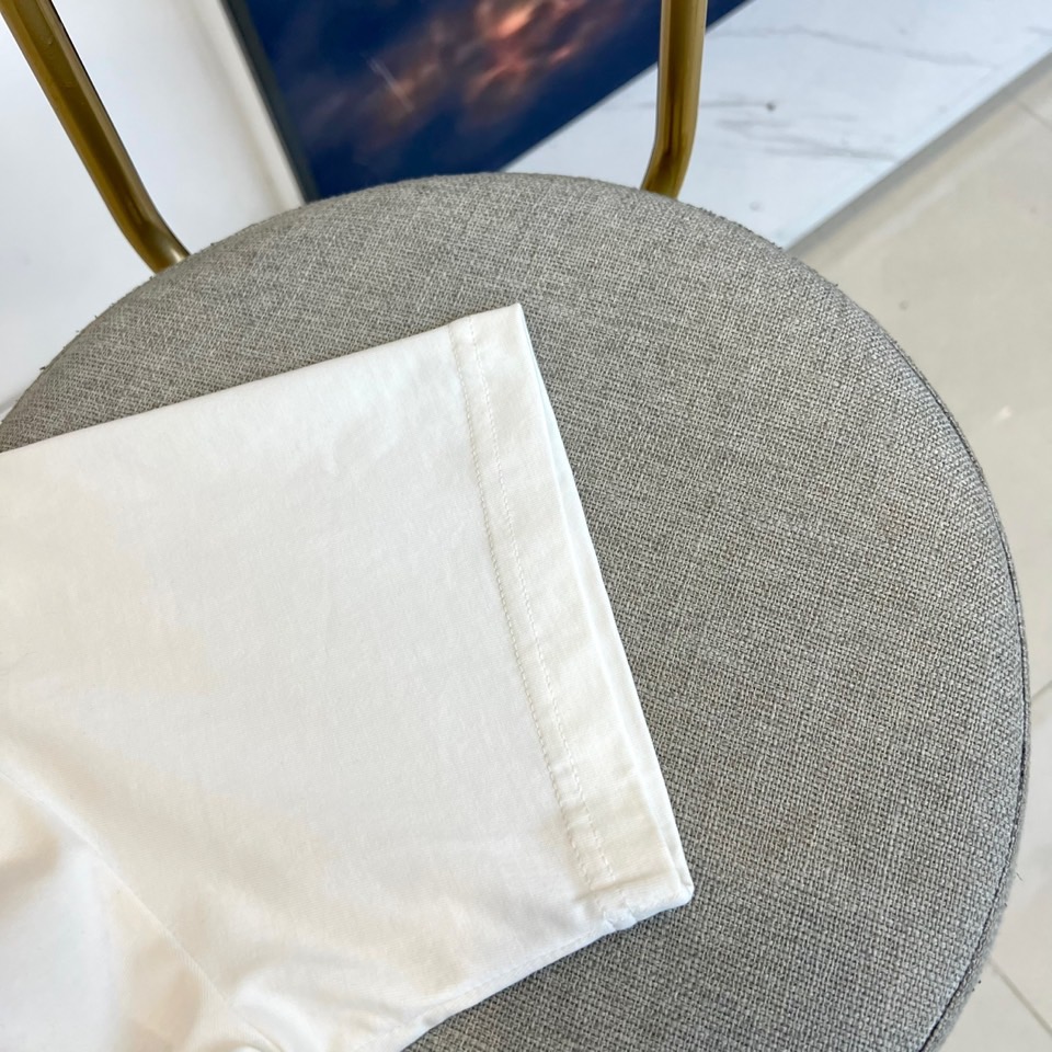 、蒙口、纯棉套装、定制面料、100%纯棉、上身超然、偏大一码、尺码M-2XL（模特173-140斤上身M