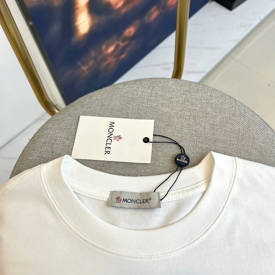 、蒙口、纯棉套装、定制面料、100%纯棉、上身超然、偏大一码、尺码M-2XL（模特173-140斤上身M