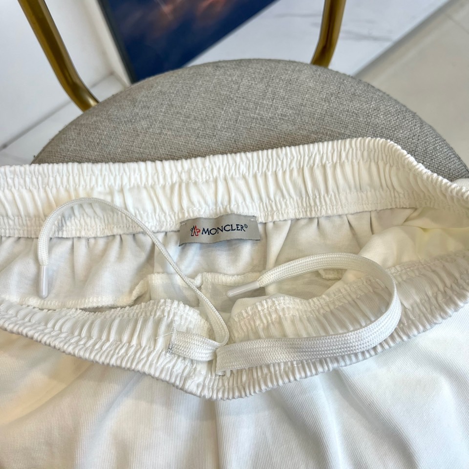 、蒙口、纯棉套装、定制面料、100%纯棉、上身超然、偏大一码、尺码M-2XL（模特173-140斤上身M