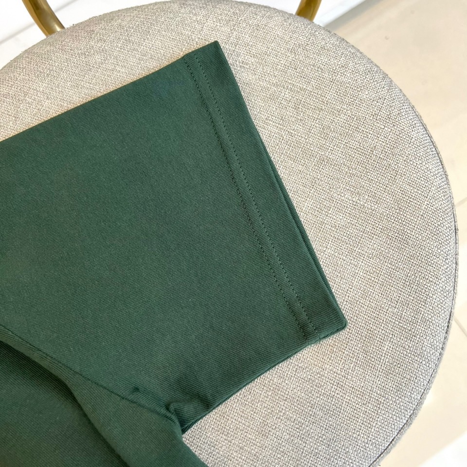 、Dior，纯棉套装、定制面料、100%纯棉、上身超然、偏大一码、尺码M-2XL（模特173-140斤上