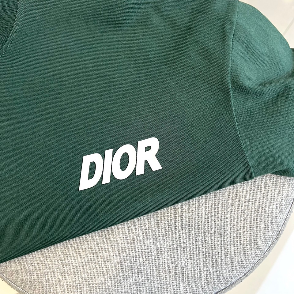 、Dior，纯棉套装、定制面料、100%纯棉、上身超然、偏大一码、尺码M-2XL（模特173-140斤上