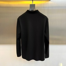 Ferragam菲拉格慕、2025秋冬男士系列。白色珠地棉长袖翻领POLO衫。精选47.6%棉+47.9 Ferragam菲拉格慕、2025秋冬男士系列。白色珠地棉长袖翻领POLO衫。精选47.6%棉+47.9