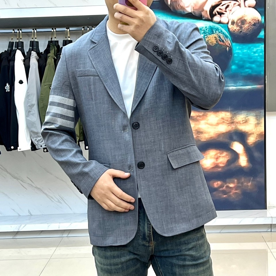 ThomBrow汤姆布朗、2025春夏新品商务休闲西服外套。简约休闲西装外套，进口顶级特供面料都是英国进
