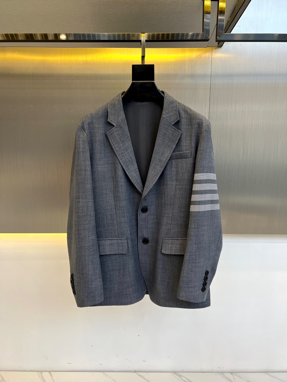ThomBrow汤姆布朗、2025春夏新品商务休闲西服外套。简约休闲西装外套，进口顶级特供面料都是英国进