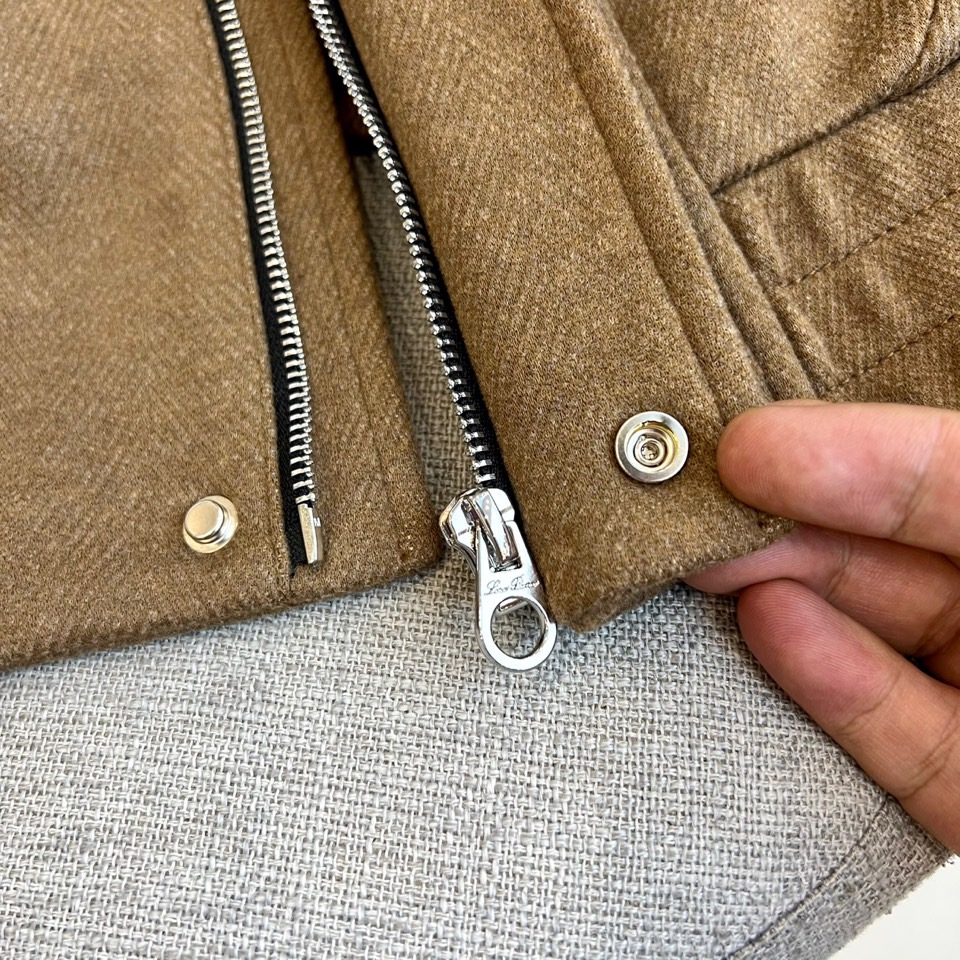 Loro Piana、25FW/秋冬意大利lP🆕男装新款翻领刺绣字母老钱新贵商务休闲男士夹克外套。斜纹面