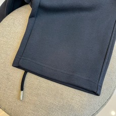 Gucc古驰、25s新品男士抽绳休闲卫裤!绝对日常休闲通勤款,运动户外兼备款!内搭单穿都合适!制作工艺令 Gucc古驰、25s新品男士抽绳休闲卫裤!绝对日常休闲通勤款,运动户外兼备款!内搭单穿都合适!制作工艺令
