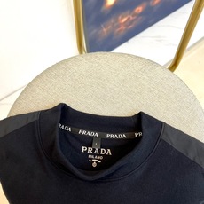 Prad普拉、2025秋冬男士系列。澳绒高领长袖衫。精选澳洲绒感面料,94.1%聚酯纤维+5.9%氨纶黄 Prad普拉、2025秋冬男士系列。澳绒高领长袖衫。精选澳洲绒感面料,94.1%聚酯纤维+5.9%氨纶黄