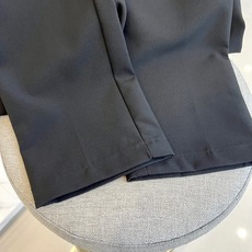 Gucc古驰、25春夏新品商务休闲九分裤西裤。精仿面料黄金比例的材质混纺。面料高密且精细 质地挺阔细腻, Gucc古驰、25春夏新品商务休闲九分裤西裤。精仿面料黄金比例的材质混纺。面料高密且精细 质地挺阔细腻,