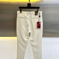 Gucc古驰、25春夏新品商务休闲九分裤西裤。精仿面料黄金比例的材质混纺。面料高密且精细 质地挺阔细腻, Gucc古驰、25春夏新品商务休闲九分裤西裤。精仿面料黄金比例的材质混纺。面料高密且精细 质地挺阔细腻,