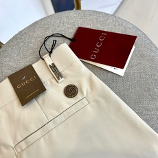 Gucc古驰、25春夏新品商务休闲九分裤西裤。精仿面料黄金比例的材质混纺。面料高密且精细 质地挺阔细腻, Gucc古驰、25春夏新品商务休闲九分裤西裤。精仿面料黄金比例的材质混纺。面料高密且精细 质地挺阔细腻,
