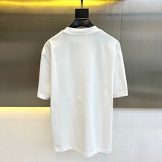 Lowe罗意威、25春夏男士圆领口袋刺绣logo短袖T恤,富氧冰棉平纹针织宽松版型圆领短袖t恤,纯棉高支 Lowe罗意威、25春夏男士圆领口袋刺绣logo短袖T恤,富氧冰棉平纹针织宽松版型圆领短袖t恤,纯棉高支