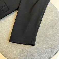 Loro Piana-lP🆕、25秋冬精品长袖POLO系列。• 左胸经典刺绣徽标:精绣字母Logo与盾形 Loro Piana-lP🆕、25秋冬精品长袖POLO系列。• 左胸经典刺绣徽标:精绣字母Logo与盾形