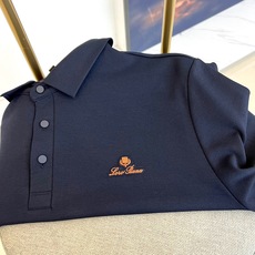Loro Piana-lP🆕、25秋冬精品长袖POLO系列。• 左胸经典刺绣徽标:精绣字母Logo与盾形 Loro Piana-lP🆕、25秋冬精品长袖POLO系列。• 左胸经典刺绣徽标:精绣字母Logo与盾形