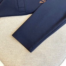 Loro Piana-lP🆕、25秋冬精品长袖POLO系列。• 左胸经典刺绣徽标:精绣字母Logo与盾形 Loro Piana-lP🆕、25秋冬精品长袖POLO系列。• 左胸经典刺绣徽标:精绣字母Logo与盾形