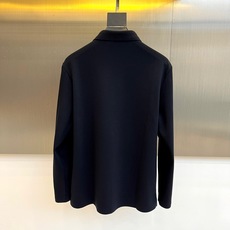 Loro Piana-lP🆕、25秋冬精品长袖POLO系列。• 左胸经典刺绣徽标:精绣字母Logo与盾形 Loro Piana-lP🆕、25秋冬精品长袖POLO系列。• 左胸经典刺绣徽标:精绣字母Logo与盾形