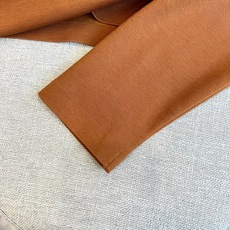 Loro Piana-lP🆕、25秋冬精品长袖POLO系列。• 左胸经典刺绣徽标:精绣字母Logo与盾形 Loro Piana-lP🆕、25秋冬精品长袖POLO系列。• 左胸经典刺绣徽标:精绣字母Logo与盾形
