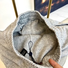 lv、25s新品男士抽绳休闲卫裤!绝对日常休闲通勤款,运动户外兼备款!内搭单穿都合适!制作工艺令人惊叹绝 lv、25s新品男士抽绳休闲卫裤!绝对日常休闲通勤款,运动户外兼备款!内搭单穿都合适!制作工艺令人惊叹绝