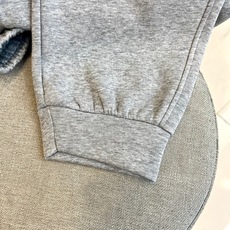 lv、25s新品男士抽绳休闲卫裤!绝对日常休闲通勤款,运动户外兼备款!内搭单穿都合适!制作工艺令人惊叹绝 lv、25s新品男士抽绳休闲卫裤!绝对日常休闲通勤款,运动户外兼备款!内搭单穿都合适!制作工艺令人惊叹绝