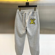 lv、25s新品男士抽绳休闲卫裤!绝对日常休闲通勤款,运动户外兼备款!内搭单穿都合适!制作工艺令人惊叹绝 lv、25s新品男士抽绳休闲卫裤!绝对日常休闲通勤款,运动户外兼备款!内搭单穿都合适!制作工艺令人惊叹绝